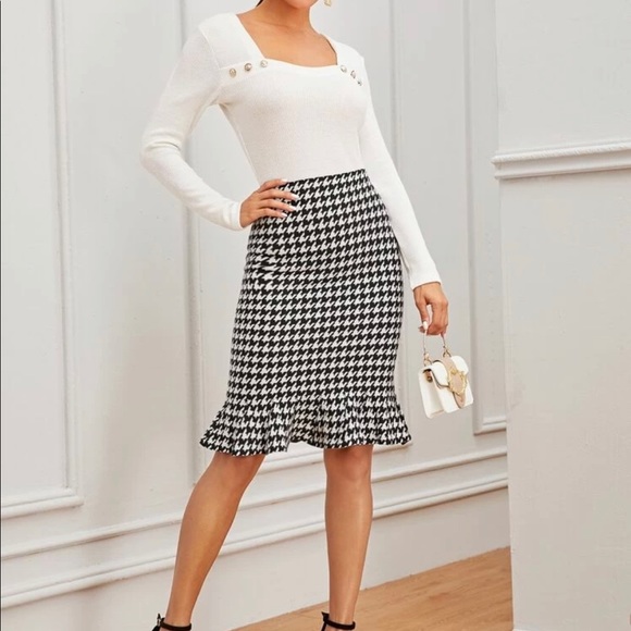 Solid Button detail Rib-knit sweater - Picture 2 of 4